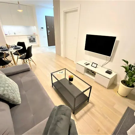 شقة Exclusive 2br! In Center +netflix +gym وارسو