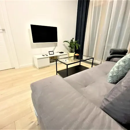 Apartment Exclusive 2br! In Center +netflix +gym