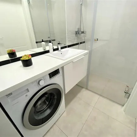 Exclusive 2br! In Center +netflix +gym * Warsaw