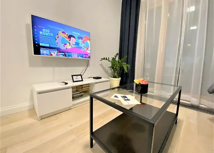 Exclusive 2br! In Center +netflix +gym * Varsó