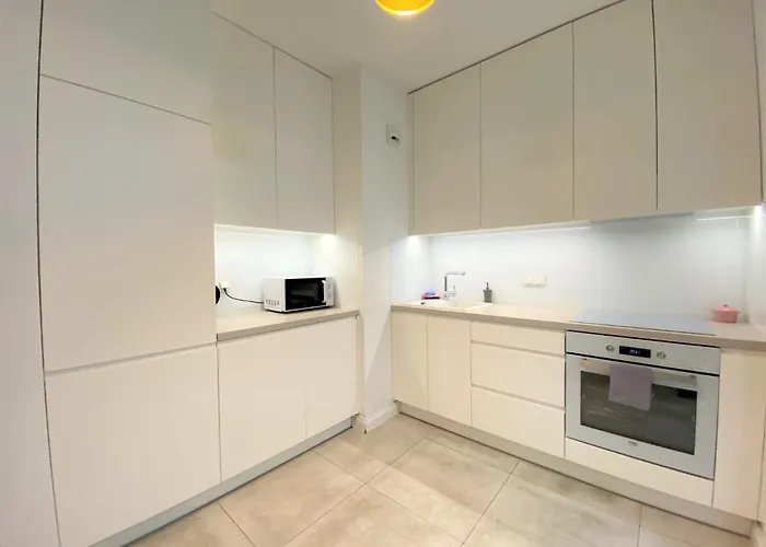 Exclusive 2br! In Center +netflix +gym * Varsó