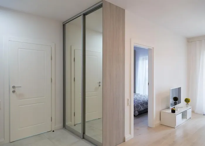 Exclusive 2br! In Center +netflix +gym * Varsó