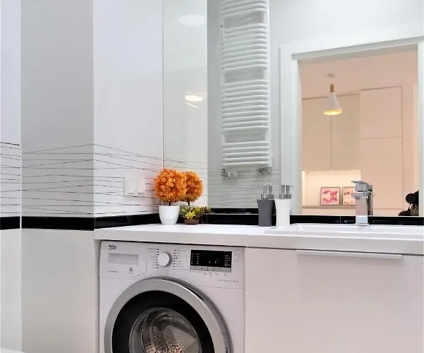 Exclusive 2br! In Center +netflix +gym * Varsó