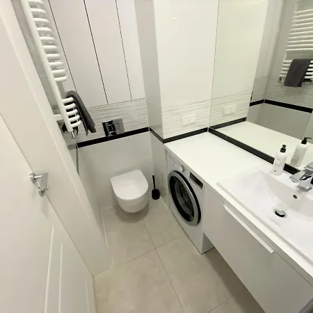 Exclusive 2br! In Center +netflix +gym 公寓 华沙