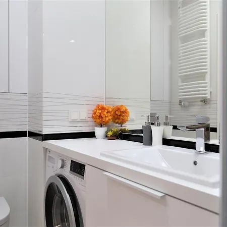 Exclusive 2br! In Center +netflix +gym * 华沙