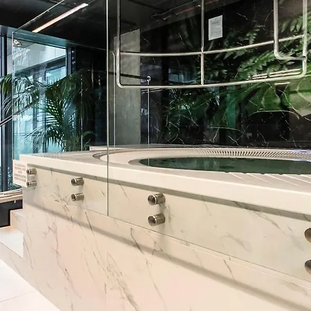 公寓 Exclusive 2br! In Center +netflix +gym *